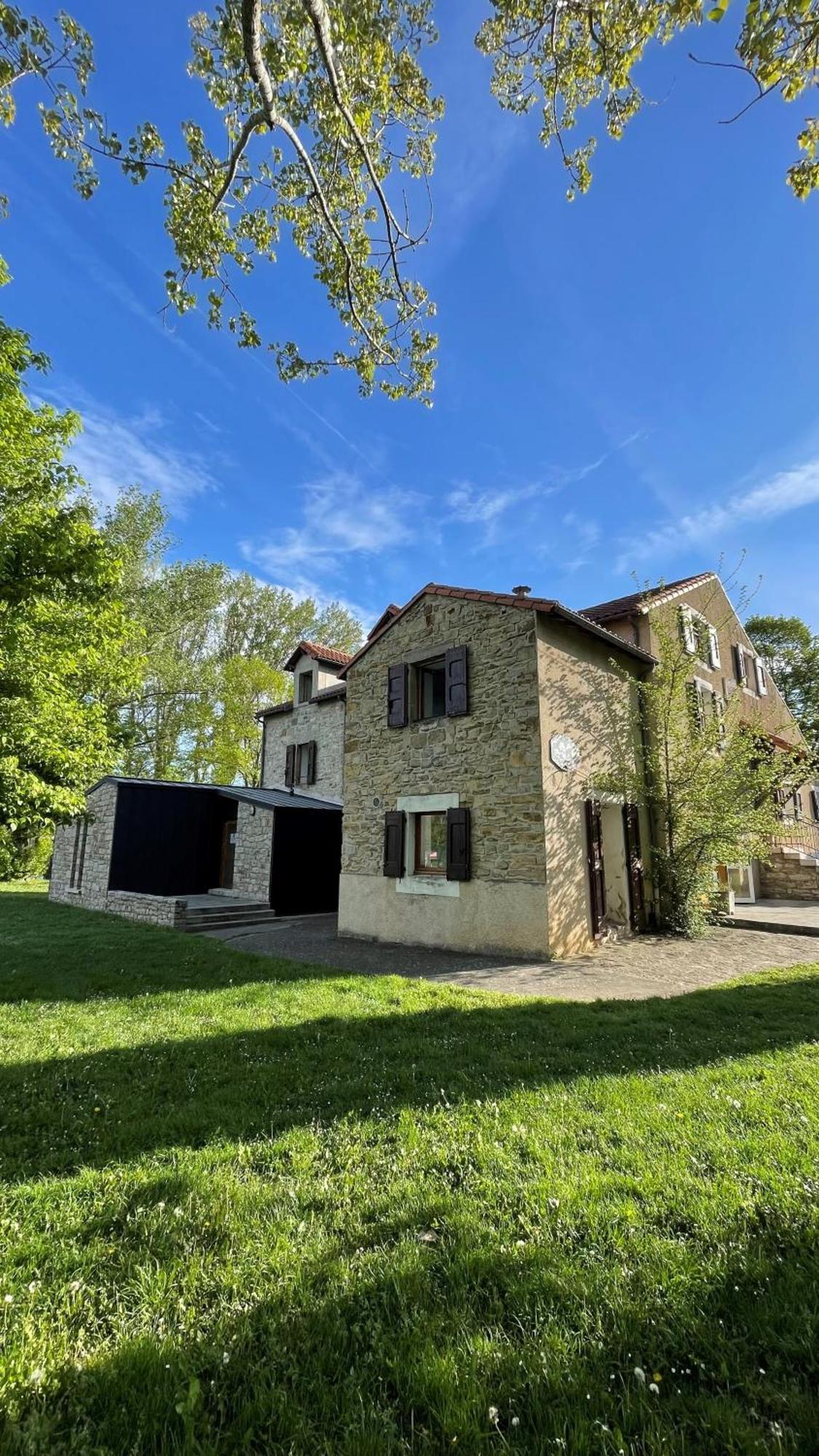 Auberge De Jeunesse Hi Millau La Maladrerie Exterior photo